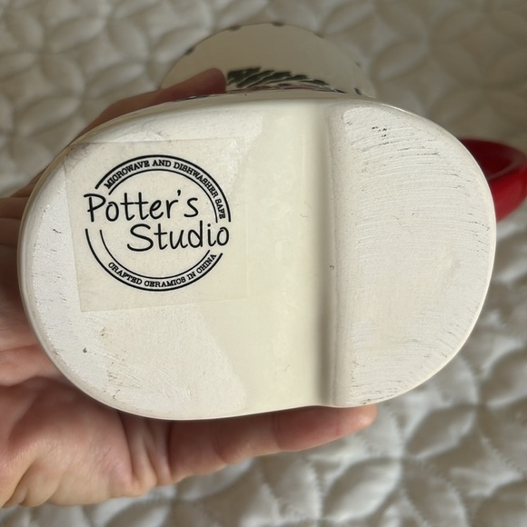 Potter’s Studio Tree Farm Christmas Mug with Red Truck and Novelty Tree Insert - Picture 4 of 8